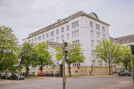 Gehen sie auf ein ungewöhnliche entdeckungsreise durch viele berliner bezirke (charlottenburg, kreuzberg, mitte, moabit, neukölln, prenzlauer berg. Ersties Einschreibung Studium Hwr Berlin
