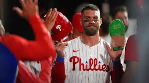 Bryce Harper's Historic Streak! Phillies Star Makes Baseball History! - Imagen principal del artículo