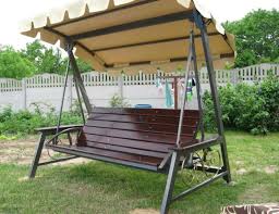 Tolle Vorschlage Fur Gartenschaukel Aus Holz Archzine Net Gartenschaukel Holz Gartenschaukel Balkon Dekor