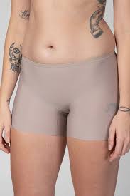 .of children in corsets, or forcible corseting, or any form of non consensual body modification. Aesthetic Short Boxer Corset