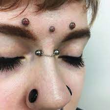 The Gorgeous Estone Piercing Treated Herself To A Teeny 18ct White Gold Chain For Her Bridge If You Don T Follow Her Y White Gold Chains Piercing Gold Chains