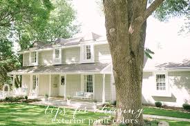 Colonial revival grew in reaction to victorian excesses colonial revival houses are usually clad in clapboard, but some are made of brick. Colonial Exterior Paint Colors