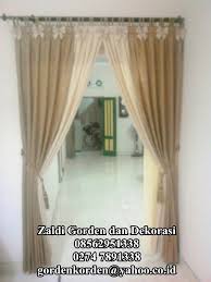 Daftar harga gorden untuk kantor terbaru juli 2016 yang ada di internet dapat anda manfaatkan untuk mengetahui dan menghitung berapa biaya yang anda butuhkan untuk memasang gorden.seperti yang kita tahu, gorden tersedia dalam beragam merek, jenis serta ukuran. Gambar Model Gorden Pintu Rumah Minimalis Shreenad Home