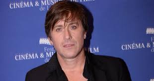 Thomas dutronc was born on june 16, 1973 in paris, france. Thomas Dutronc Et Son Amie Confidences Sur Son Confinement A Deux Purepeople