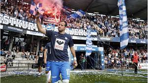 I am incredibly proud, what a special birthday present. Eher Erleichtert Als Traurig Van Der Vaart Bestatigt Sofortiges Karriereende Transfermarkt