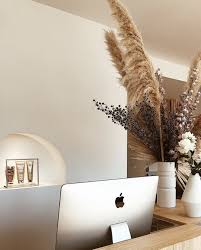 comfortel mobel auf instagram brady friseursalon ein empfang von irdenen luxus salon interior design salon interior beauty salon interior design