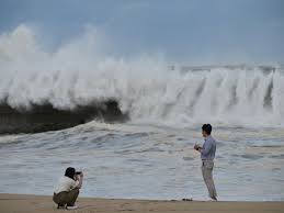 Apres Le Japon La Coree Du Sud Balayee Par Le Typhon Haishen En 2020 Coree Du Sud Japon Sokcho