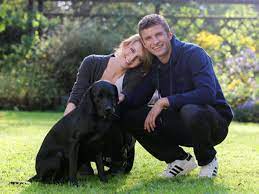 Sieh dir an, was thomas müller (mller4458) auf pinterest, der weltweit größten sammlung von ideen, entdeckt hat. Thomas Muller Baut Mit Ehefrau Lisa In Otterfing Otterfing