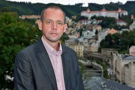 Býval primátorem města karlovy vary, člen karlovarské občanské alternativy (koa). Petr Kulhanek Aktualne Cz
