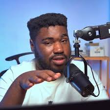 Alex Salguero (@hasumedic)