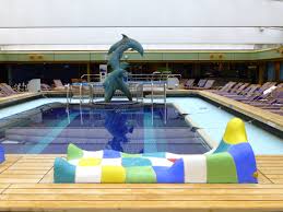 Love The Pool Area On The Holland America Veendam New England Cruises Holland America Serenade Of The Seas