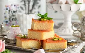 Basboussa Fondante En Video بسبوسة سهلة Amour De Cuisine Recette En 2020 Basboussa Dessert Idee Gateau