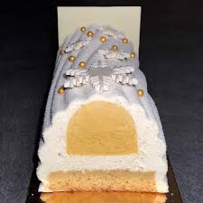 Buche Rhum Vanille Passion L Insert Cremeux Passion 265g De Puree De Fruit De La Passion 65g De Jaunes D œuf 100 Rhum Vanille Passion Chocolat Vanille