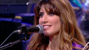 Accompagnés par un orchestre, les candidats chantent en karaoké. Noplp Joyeux Anniversaire Karen Dec 2020 Youtube