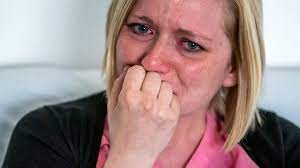 Az édesanya azután fordult végső elkeseredésében áder jánoshoz, miután a bíróság. A Kislany Aki Egy Dobozkaba Csukja A Szomorusagot 24 Hu