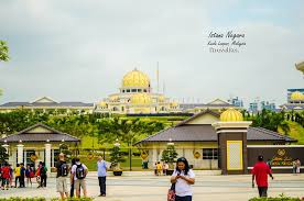 Muzium diraja) along jalan istana was the former national palace (malay: Istana Negara Istana Negara Or The King S Palace Roxanne Tamayo Flickr