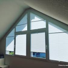 Plisseestoren Losung Fur Attika Fenster In Wolfhausen Bei Zurich Plissee Modelle Bo40 Und Bestseller Modell Bb24 Attika Innendekoration Fenster