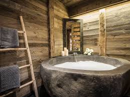 Le Grand Bornand Chalet De Vacances Avec 5 Chambres Pour 14 Personnes Reservez La Location 629903 Avec Abri Jacuzzi Decoration Salon Chalet Jacuzzi Interieur