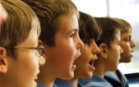 Lara Greene's Instagram, Twitter & Facebook