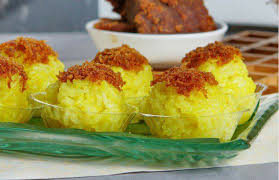 Turmeric rice), is an indonesian fragrant rice dish cooked with coconut milk and turmeric, hence the name nasi kuning (yellow rice). Lovely S Cake Ketan Kuning Serundeng