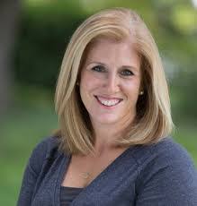 Laura Labatt's Instagram, Twitter & Facebook