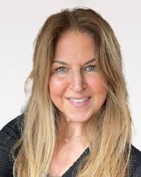 Debra Schmitt's Instagram, Twitter & Facebook