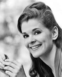 Jessica Walter: Throwback Photos of the Late Jessica Walter