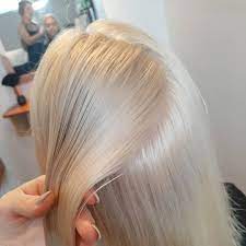 Bleached hair is porous hair , which can make it easier to style and maintain shape using heat. Top Treatments And Best Products For Bleached Hair In 2021 Hair Adviser