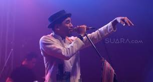 Apalagi para artis yang meninggal mendadak tanpa memiliki firasat apa pun. Stop Press Artis Yang Peduli Rakyat Glenn Fredly Meninggal Dunia Hari Ini