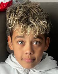 What is the eye color, blue grey or green?