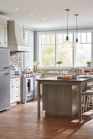 Your Dream Kitchen Starts Here Whether Your Style Is Traditional Modern Rustic Farmhouse Kitchen Interior Masterbrand Cabinets Luxury Bathroom Master Baths