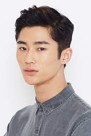 His birthday, what he did before fame, his family life, fun trivia facts, popularity rankings, and more. Byeon Woo Seok Asianwiki
