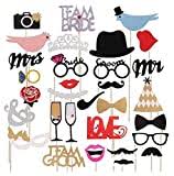 Sie darf bei keiner hochzeit fehlen, die obligatorische fotobox mit der sich eure gäste vergügen und die witzigsten fotos wir stellen euch zusätzlich lustige accessoires, wie bunte brillen und hüte. Fotobox Accessoires Hochzeit Bestenliste Ratgeber Hochzeit