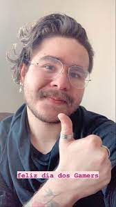guaxuxu cantores atores youtubers