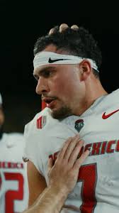 yea, he’s like that 😤👏 @dorian.thomas5 , #GoLobos