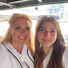 Why is Victoria not shown as a toddler?