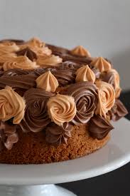 Le Layer Cake Chocolat Et Caramel Recipe Desserts Cupcake Cakes Pastry Cake