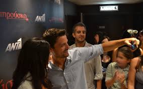 Όλα όσα θες να μάθεις και να ξέρεις γι΄αυτόν σε ένα. Mproysko Ligo Prin Thn Apopsinh Premiera Toy 4oy Kykloy Cosmopoliti Com Xristina Polith