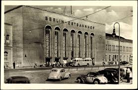 The average journey time by train between berlin ostbahnhof and berlin schonefeld airport is 35 minutes, with around. Tip Stadtleben Berlins Alltag Von Gesellschaft Bis Politik