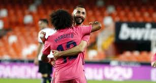 Hij had last van zijn rechterknie en liet zich vervangen door olivier giroud. Real Madrid Karim Benzema Donne De Ses Nouvelles Sur Les Reseaux Apres Sa Blessure