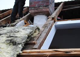 Aufsparrendammungen Sind Deshalb So Teuer Weil Das Dach Abgedeckt Werden Muss Daher Lohnt Es Sich Im Zuge Einer Ohnehin A Dachsanierung Solardachziegel Dach