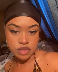 HBIC appreciation ✨💋 @tiara.synclaire get into these lewks • #r0yaltique  #r0yaltiquemakeup