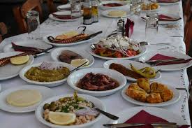 Ana Yemege Gecmek Mi Ilk Gunden Hayir Diyeceksiniz Mezeleri O Kadar Guzel Ve Lezzetli Ki Gozunuze Kestirdiginiz Meze Tabagini Kendinize Yakla Meze Tabagi Meze