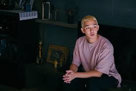 Its agile zombies feel reminiscent of those in 28 days. Alive Review From Great Graphics To Graphic The New York Times