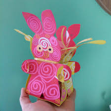 Dur, dur d'être un lapin de pâques…. Un Panier De Paques En Version Boite En Lapin Diy Activites Manuelles Enfants Plus De Mamans