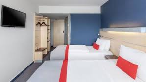Other websites may have a better price for this hotel! Holiday Inn Express Munich Messe Munich Laterooms Com