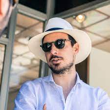 Summer Style Essentials For Aleksjj Wearing A Panama Hat And Our Lapel Green Tortoise Sunglasses With Gradient Gr Grey Lenses Summer Fashion How To Wear
