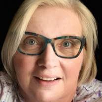 Betsy Kline's Instagram, Twitter & Facebook