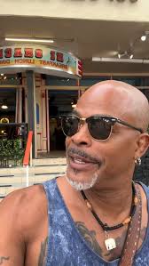 Great news! Thanks to the Ohana at @hi.shack I’ll be singing every Tuesday  and Wednesday night from 6:30-9p. I’ve sang a few times here with great  feedback and even had a few customers singing along ...