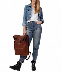 4.3 out of 5 stars. Cowboysbag Tagesrucksack Backpack Hunter 15 6 Inch Cognac 300 The Little Green Bag